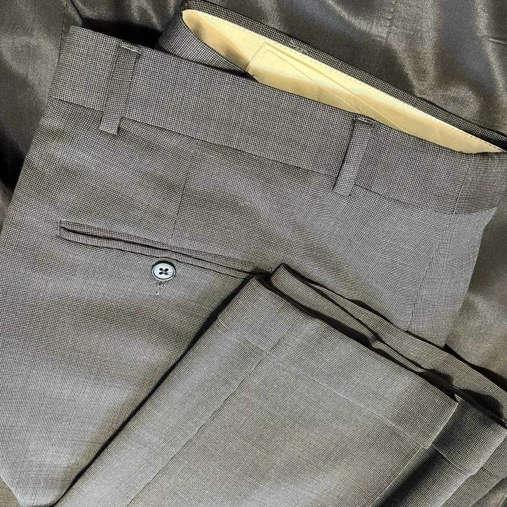 Gray Claiborne Men’s Suit- Size 35